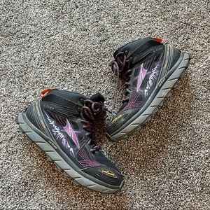 Altra lone peak  3.5 hiking/trail running boots 9 medium width